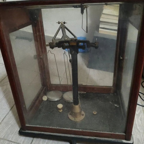 Sartorius-Werke Göttingen antique analytical balance 200 g used