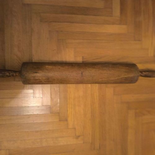 Wooden rolling pin like new