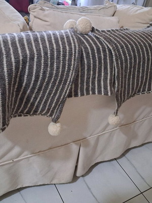 Striped scarf white gray like new