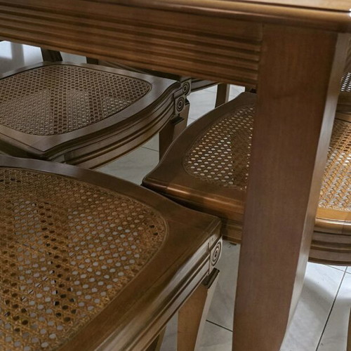 Kitchen dining set used with 6 chairs