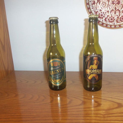 Μπουκάλια μπύρας Magnus και Colossus με καπάκια, 330 ml, ροδίτικη ζυθοποιία