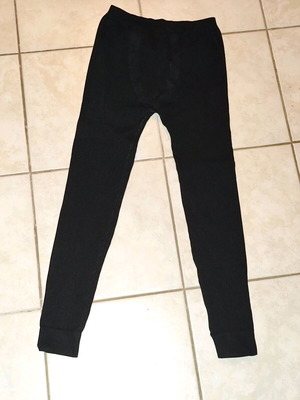 Thermal suit in black color like new