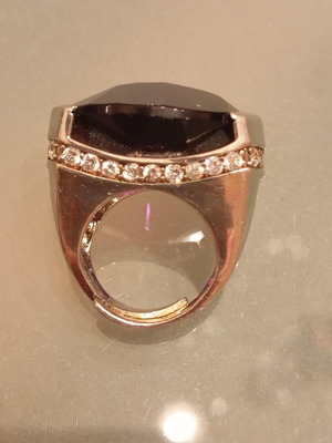 Vintage steel ring with purple stone and zircon like new