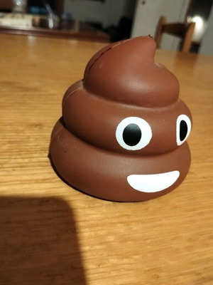 Μπαλάκι άγχους Poop σαν καινούργιο