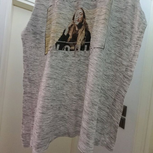 Women's grey t-shirt size S like new