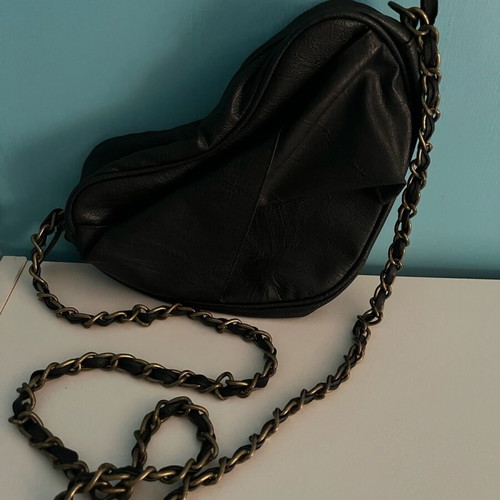 Xdye crossbody bag like new, black