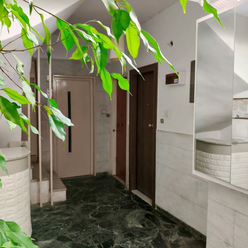 Apartment 40 m² corner, bright, fully renovated 2025 in Keratsini