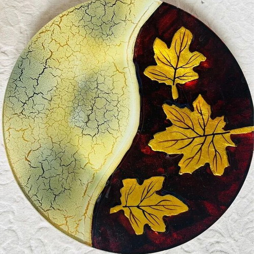 Large serving platter like new for decoration or serving