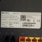 Vodafone 300s ρούτερ μεταχειρισμένο με 2 LAN καλώδια και καλώδιο τηλεφώνου