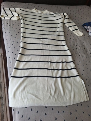Dress white with black stripes up to the calf like new