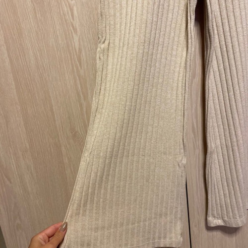 Stradivarius set like new, beige, comfortable and easy to wear