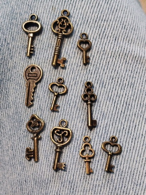 Μικρά vintage κλειδακια πακέτο 10 καινούργια για δημιουργίες