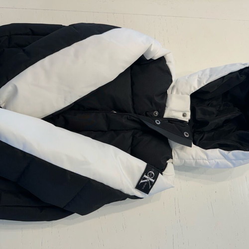 Calvin Klein kids jacket like new, size 6, white
