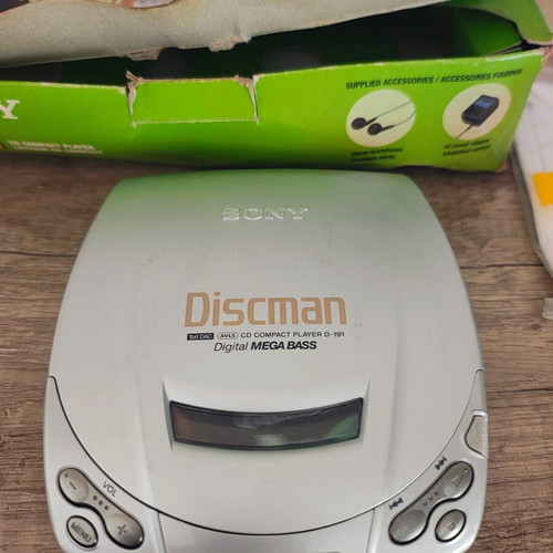 Sony D-191 Discman used, does not read discs