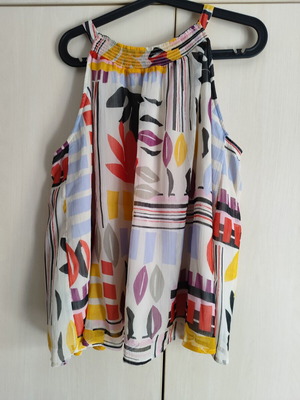 Colorful blouse like new, ideal for plus-size woman