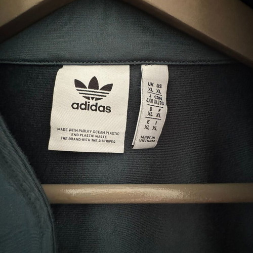 Adidas Adicolor Classics Firebird jacket zip-up, like new, XL, cypress green