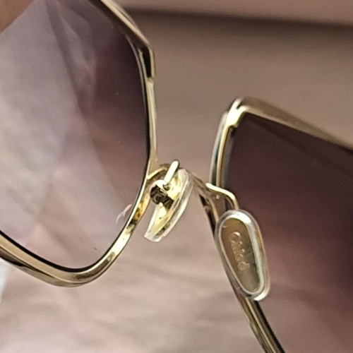 Chloe CH0035S sunglasses like new, gold color