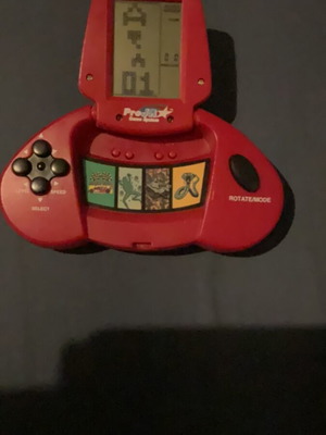Handled Consola Pro Jr Game System като нов с 99 игри