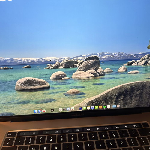 Apple MacBook Pro 16" 2019 with Intel Core i7, 16GB RAM, 512GB SSD