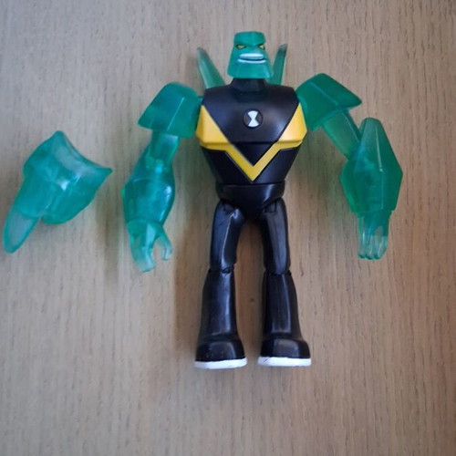Ben 10 Diamond Head figure like new