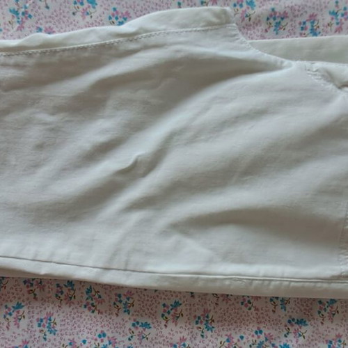 Benetton fitted pants white like new for 12 years old girls