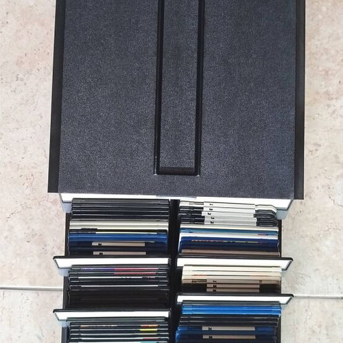 3.5" Floppy Disks Collection like new, 92 pcs with Media Box
