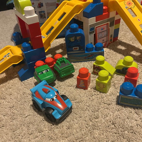 Mega Blocks First Builders Race Car Garage set like new with 60 pieces