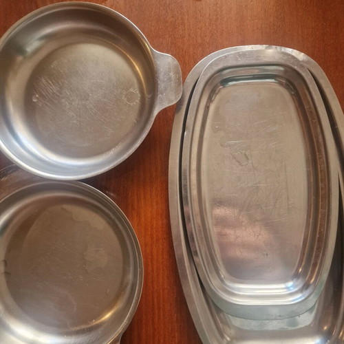 Metal plates set used, 4 pcs, for camping and picnic