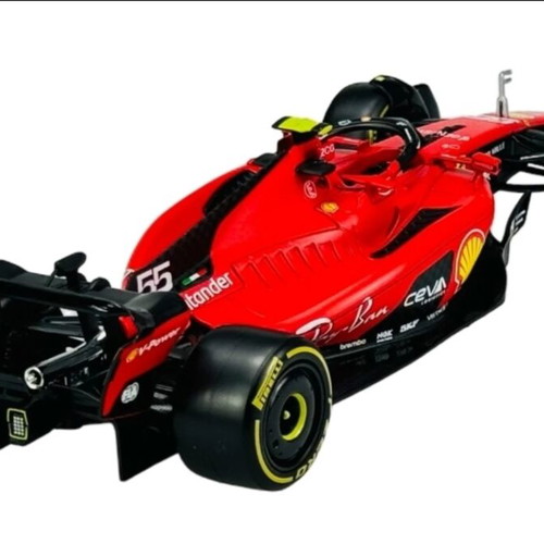 Bburago Ferrari SF-23 1:24 scale kit Carlos Sainz 55