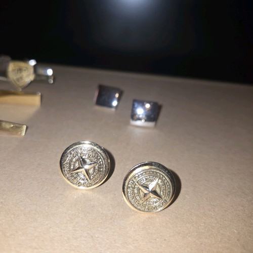 Tie Clips and Cufflinks set like new, 5 tie clips and 2 cufflink sets