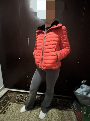 Antonella red jacket like new with black fur trim