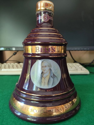 Bell's 8 Years Old Christmas 2000 James Watt Collectible Decanter 700 ml new