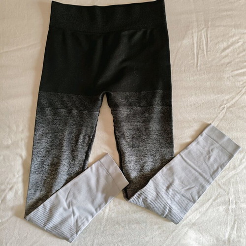 Black leggings used, size S