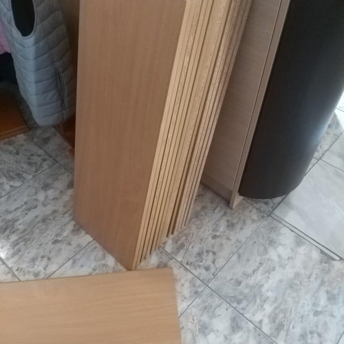 Wooden shelves like new, 14 pieces