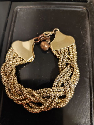 Bracelet used, gold-colored