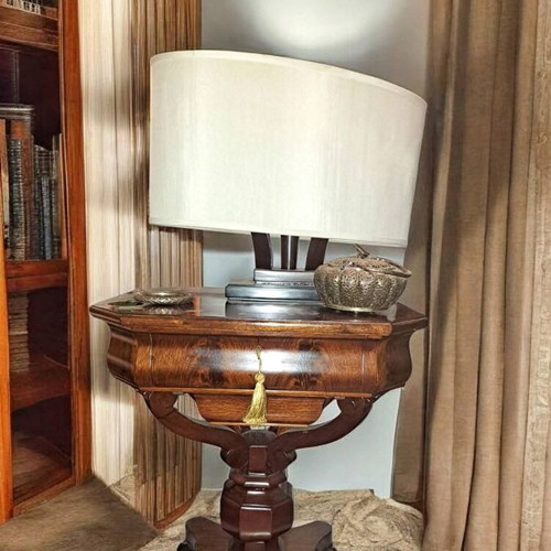 Jewelry box table American origin like new, mahogany wood