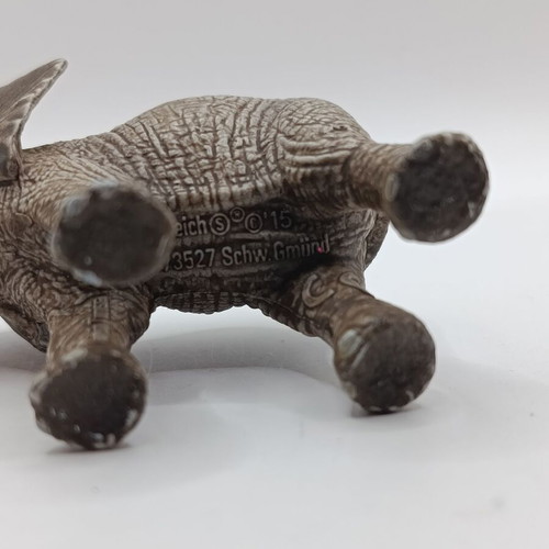 Schleich Wild Life African Elephant Figures like new
