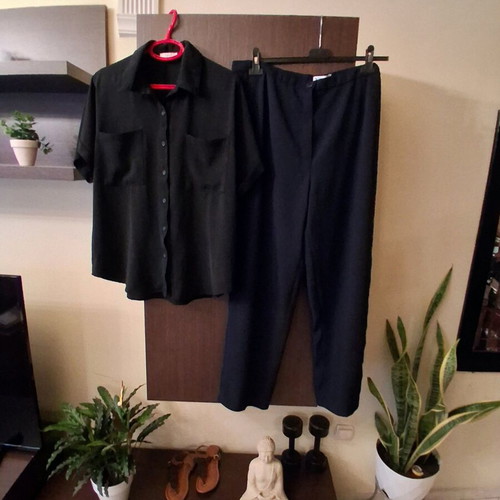 Set shirt and fabric trousers like new, size XL, black and blue