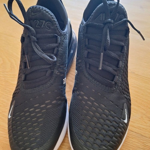 Nike Air Max 270 kids shoes like new, black and white, size 40