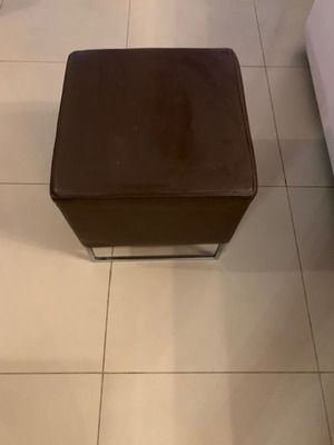 Σκαμπό Mexil διαστάσεις 42x42x44, διαθέσιμα 4 τεμάχια, σαν καινούργια