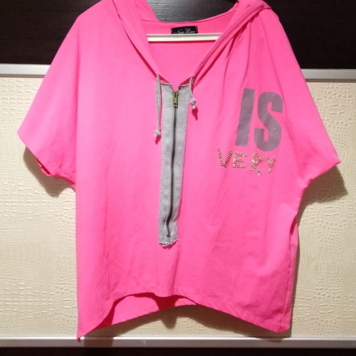 Oversized short-sleeve cropped top 2XL like new, pink and silver