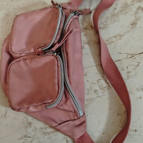 Only waist bag pink like new