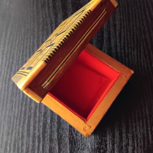 Wooden box with mother-of-pearl used, intricate decoration