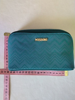 Missoni commemorative bag for Delta Airlines, green