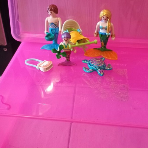 Playmobil Mermaids Gorgonofamily with Shell Cart like new