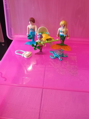 Playmobil Mermaids Gorgonofamily with Shell Cart like new