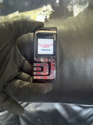 Nokia 7260 τηλέφωνο σαν καινούργιο, λειτουργεί άψογα