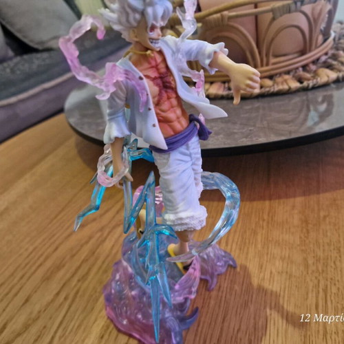 Monkey D. Luffy figure like new