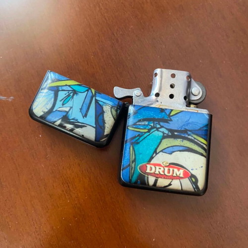 DRUM Tobacco windproof metal lighter with abstract graffiti design