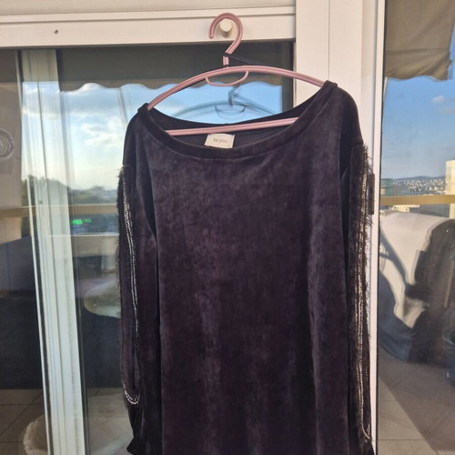 Velour blouse new, black with arm openings